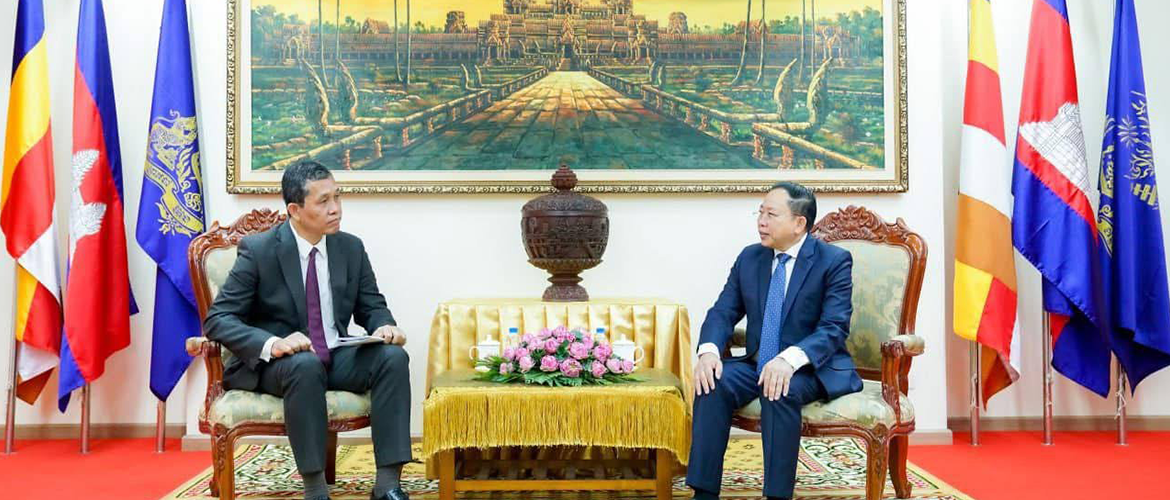  Courtesy meeting between Ambassador and Minister of Cult and Religion